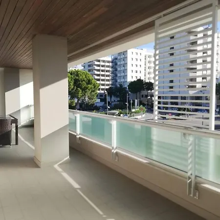 White-blue Vibes, Seafront 2-bedroom Montesilvano Marina