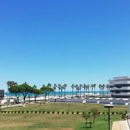 White-blue Vibes, Seafront 2-bedroom Lägenhet