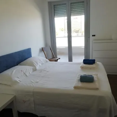 White-blue Vibes, Seafront 2-bedroom Lägenhet Montesilvano Marina