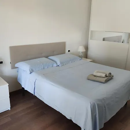 White-blue Vibes, Seafront 2-bedroom *