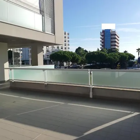 White-blue Vibes, Seafront 2-bedroom *