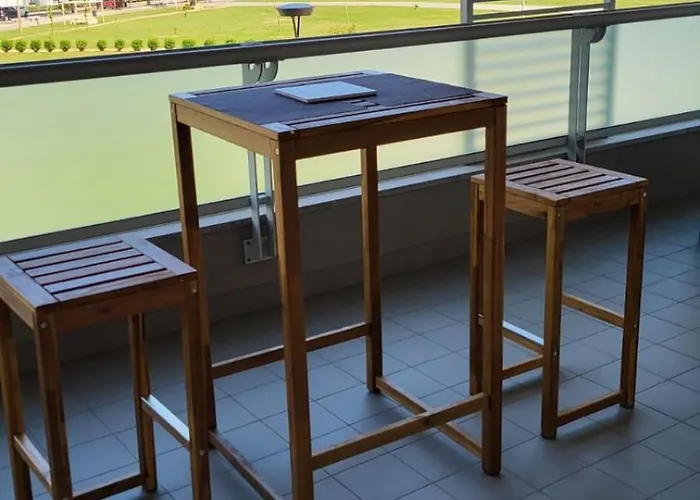 White-blue Vibes, Seafront 2-bedroom Монтесильвано