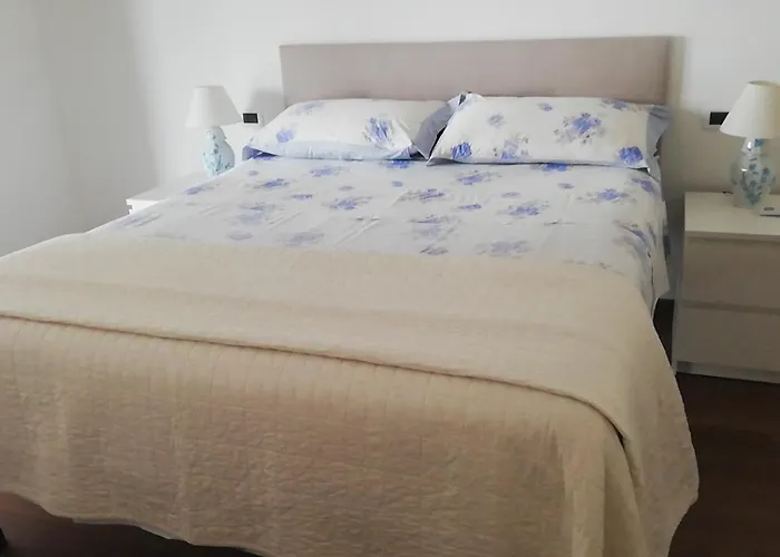 White-blue Vibes, Seafront 2-bedroom * Montesilvano Marina